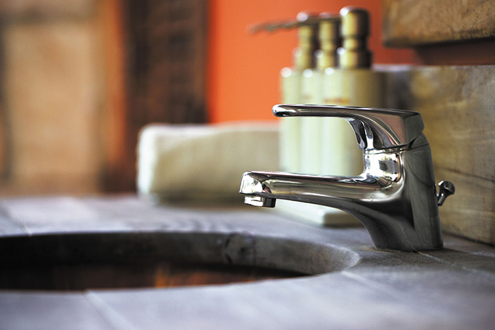 A2B Plumbers are able to fix any leaking taps you may have in Locks Heath. 